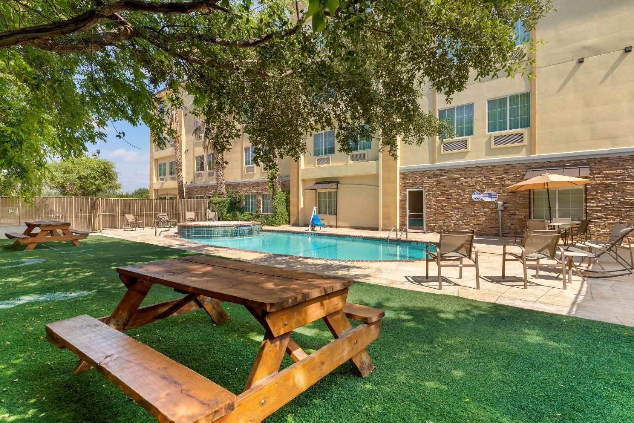 Comfort Inn & Suites Near Six Flags & Medical Center Σαν Αντόνιο Εξωτερικό φωτογραφία